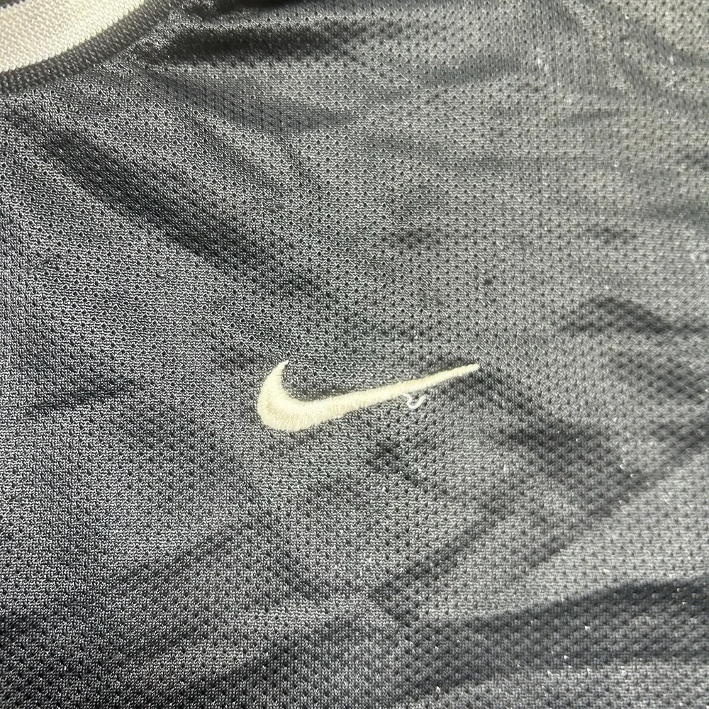 Vintage Nike Mesh Jersey Men's L Black White Tag V Neck Paint Splatter 90s *HOLE - Picture 4 of 12
